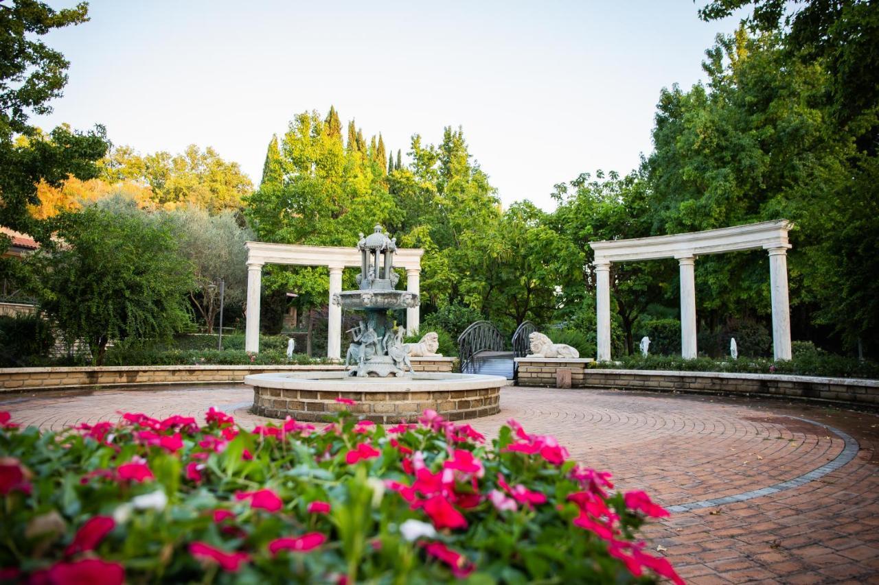 טיבולי La Tenuta Di Rocca Bruna Country Resort מראה חיצוני תמונה