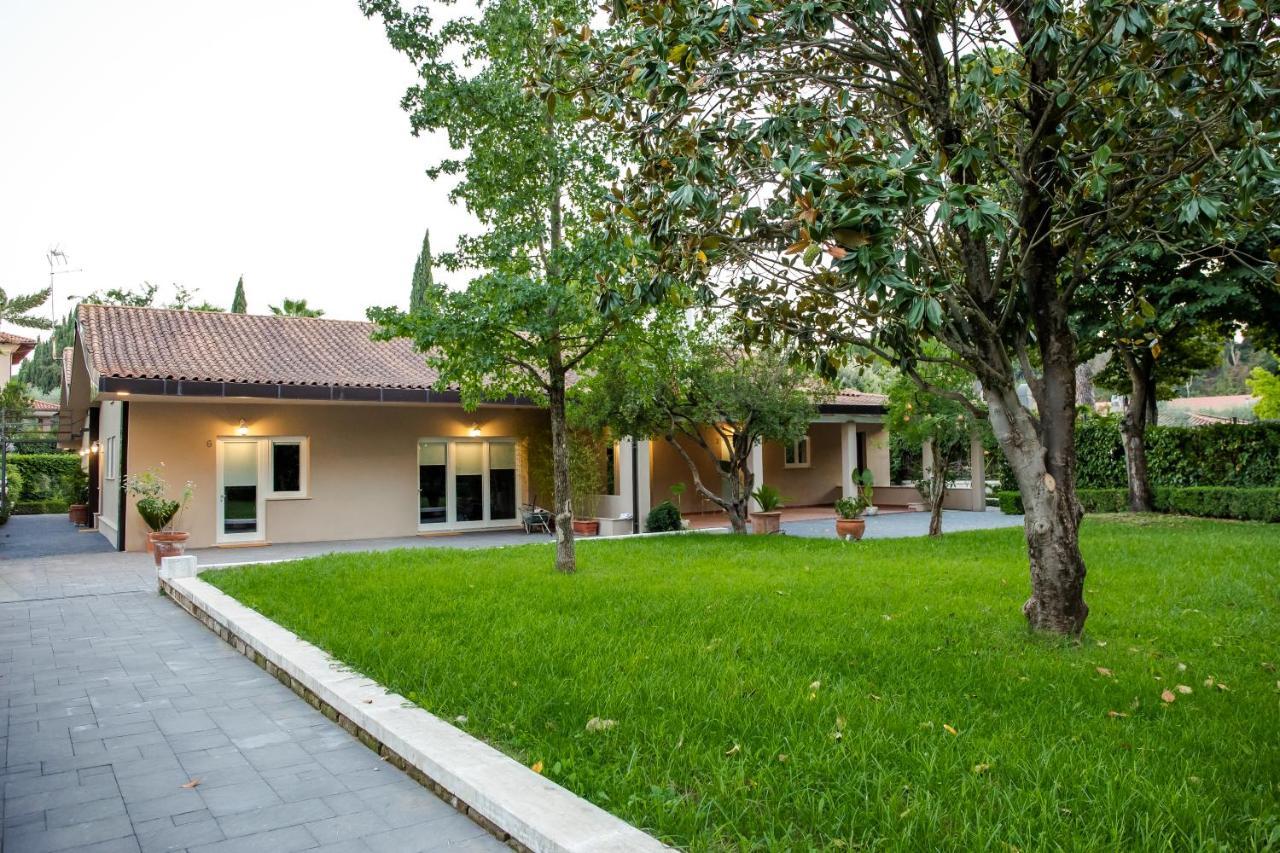 טיבולי La Tenuta Di Rocca Bruna Country Resort מראה חיצוני תמונה